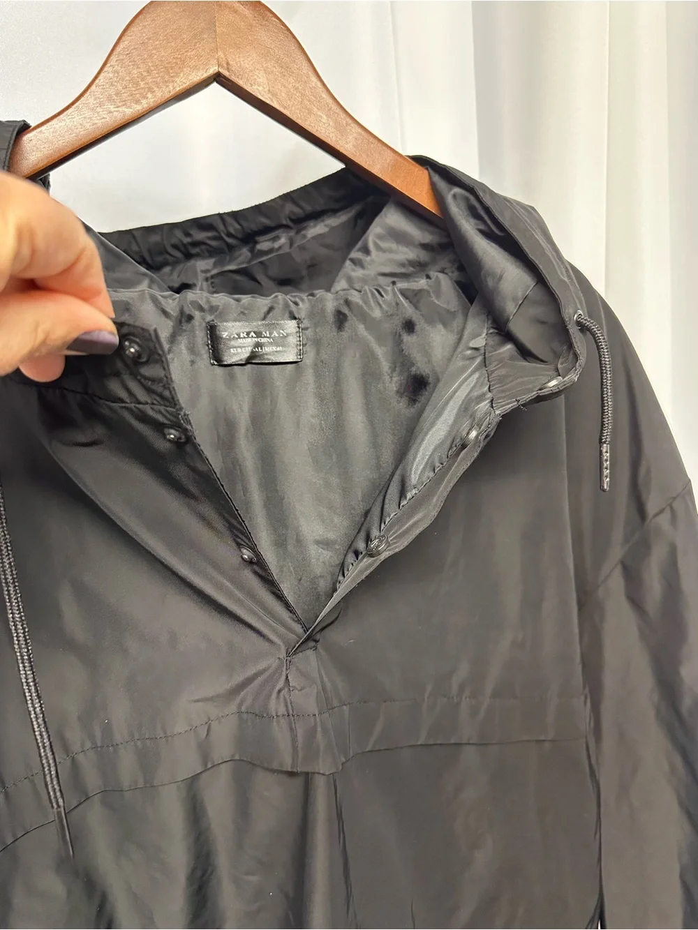 Zara men’s Black Hooded Windbreaker pullover jacket large